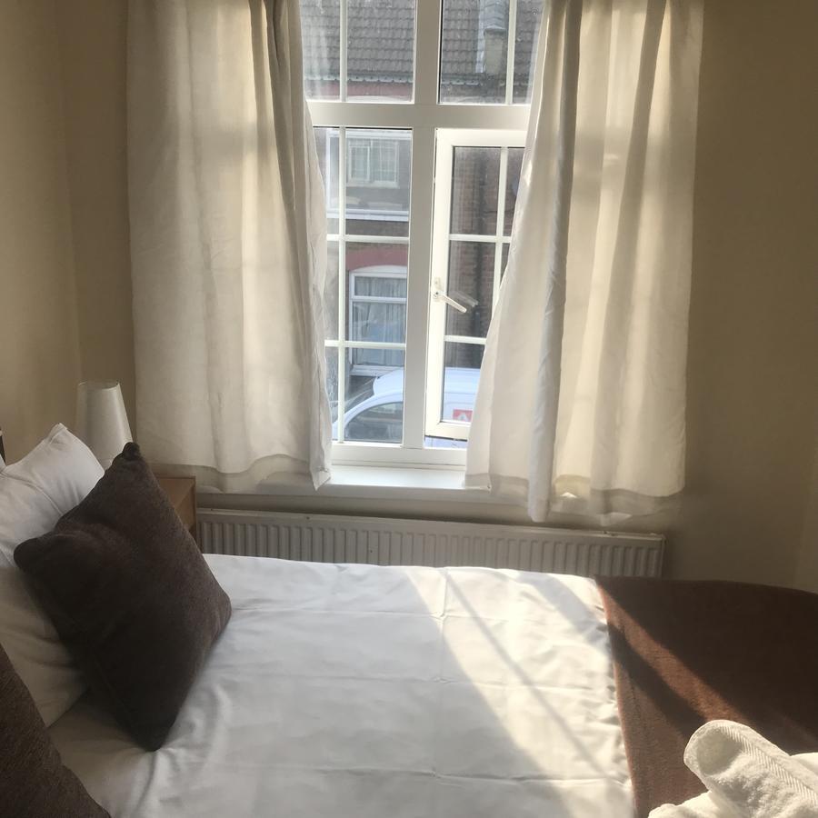 Tavistock House Hotel Luton  Ngoại thất bức ảnh