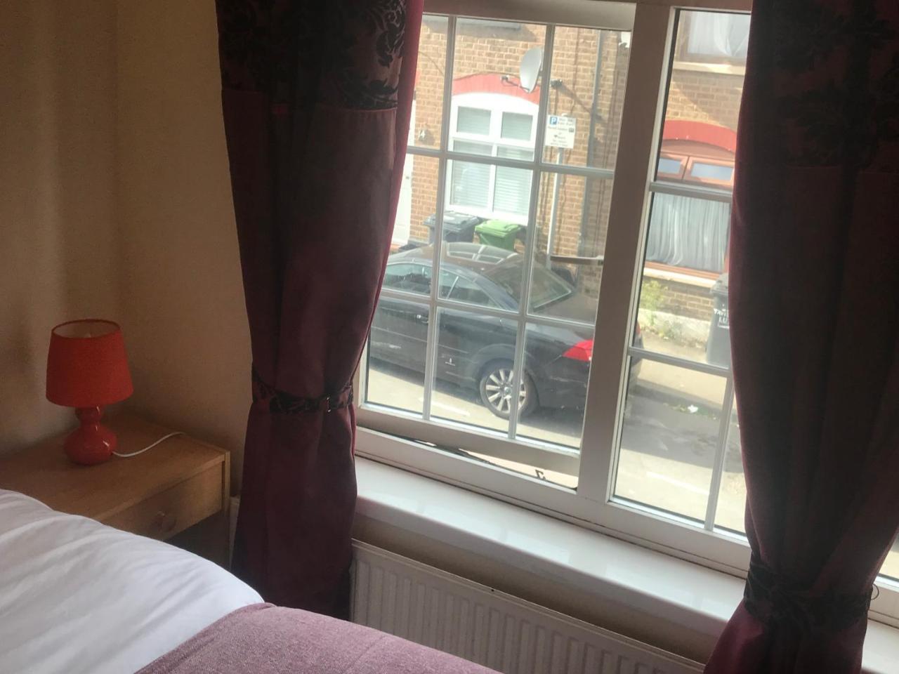 Tavistock House Hotel Luton  Ngoại thất bức ảnh